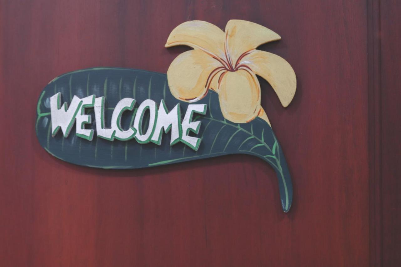 Khampiane Hotel Ban Nongdouang Экстерьер фото